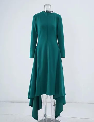 W147 فستان طويل بتصميم أنيق