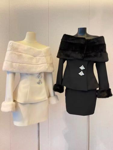 154بليزر فرو مع تنورة