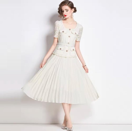 W118فستان دانتيل مع شيفون