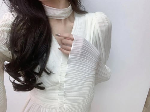 W60فستان بقصة مثلث شيفون مكسر