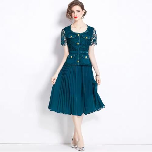 W118فستان دانتيل مع شيفون