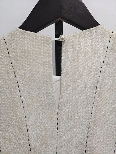 W63فستان ميد مع نفشه بسيطه