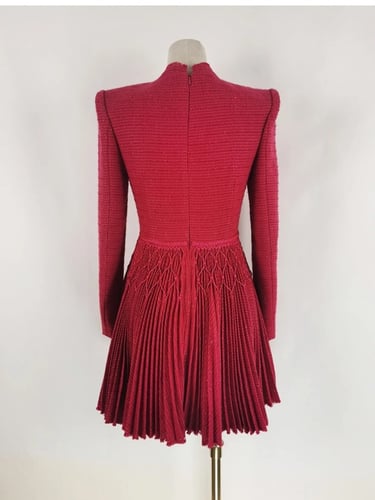 W102فستان شتوي قصير مع كسرات صغيره