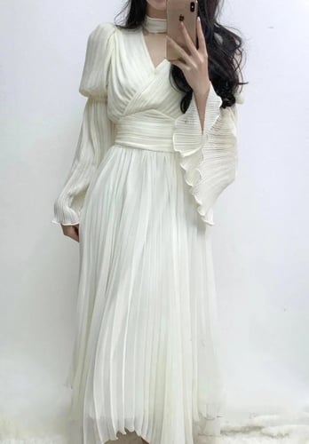 W60فستان بقصة مثلث شيفون مكسر