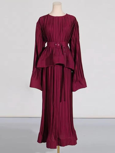 W136فستان أنيق طويل ساتر مكون من قطعتين