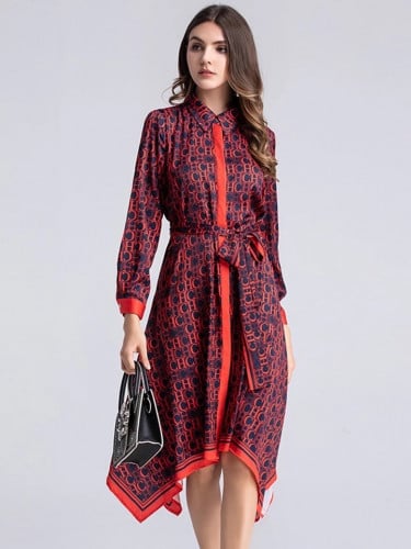 W16فستان بنقش أحمر