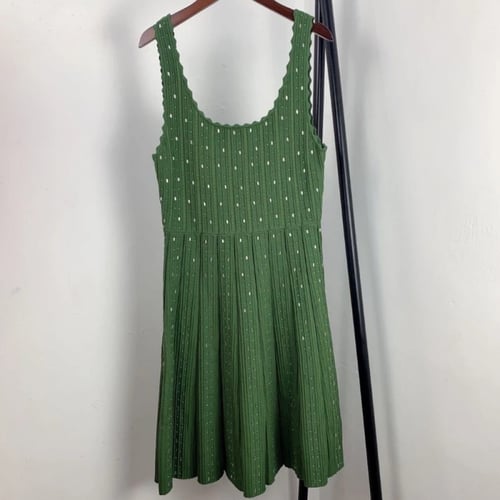 W14فستان مزين بالكرستال