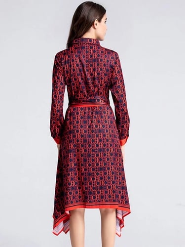 W16فستان بنقش أحمر