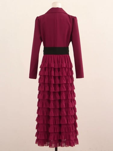 W107فستان طبقات مع حزام جلد