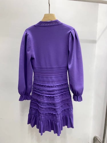 W46فستان ب اكمام طويلة قصير