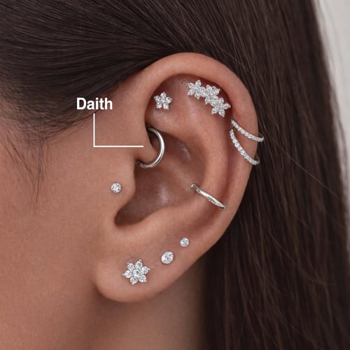 تخريم أي منطقة في الأذن ب 79 والخرم الثاني مجانا