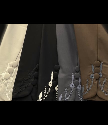 القماش كريب منيمات وتطريز (شحن فوري )