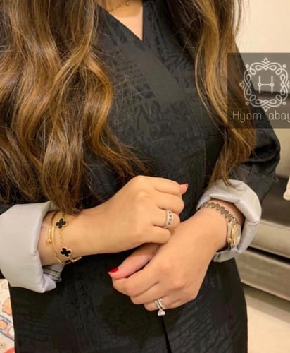 القماش تفته صيفي مطفي +كم مخفي رمادي فاتح