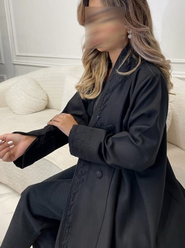 القماش كريب منيمات وتطريز (شحن فوري )