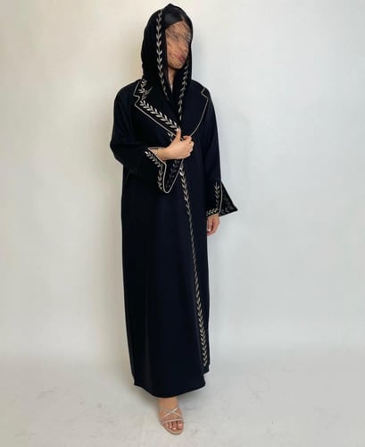 القماش: كريب كتان وتطريز بيج ، متوفر أيضا بتطريز أ...