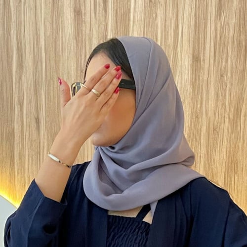 طرحه رمادي فاتح ساده