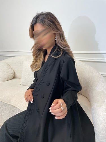 القماش كريب منيمات وتطريز (شحن فوري )