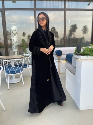 القماش مخمل اسود - خرز اسود