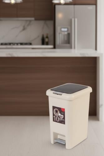 سلة نفايات بغطاء متحرك – سعة 10 لتر