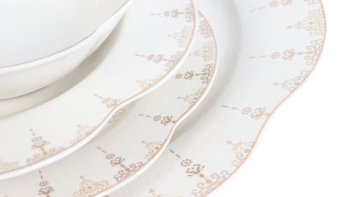 طقم سفرة بورسلان مزخرف بنقشة – 24 قطعة - مناسب 6 أ...