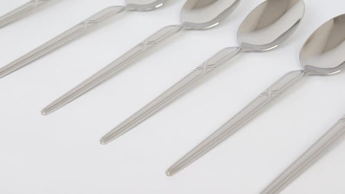 طقم ملاعق ستانلس ستيل حجم وسط عدد 6 قطع بتصميم عصر...