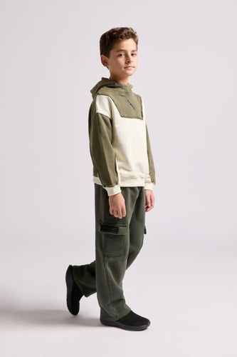 هودي بقصة واسعة ورقبة عالية بشعار سيلين أخضر للأطف...