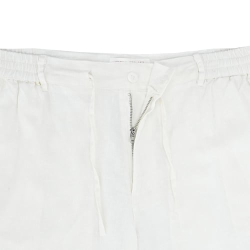 Coastline Ease – شورت خفيف بنَفَس صيفي اوف وايت