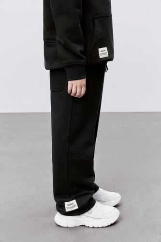 بنطال أسود للأطفال