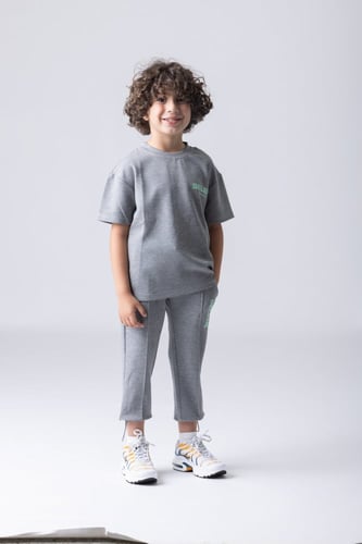 تيشيرت ليمتد أديشن بقصة واسعة للأطفال غراي