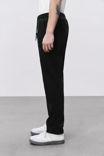 بنطال أسود رجالي