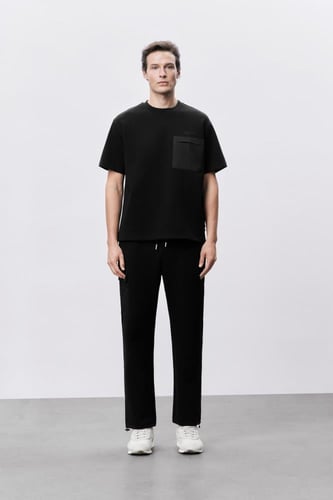 تيشرت أسود للجنسين