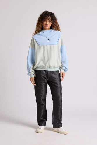 هودي بقصة واسعة ورقبة عالية بشعار سيلين للجنسين أز...