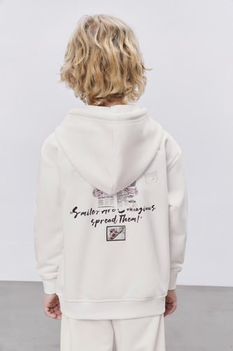 هودي أوف وايت للأطفال