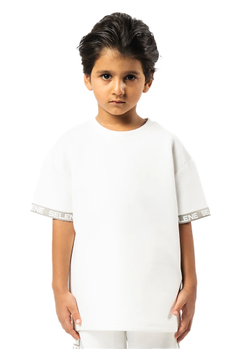 تي شيرت اوف وايت كبير للأطفال برقبة دائرية وشعار م...