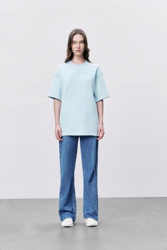 تيشيرت إنترلوك أزرق سماوي للجنسين