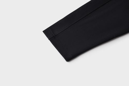 جاكيت نسائي بيكيه أسود