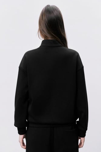 سويتر أسود نسائي