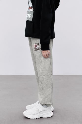 بنطال رمادي للأطفال