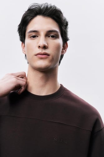 تيشيرت إنترلوك بني للجنسين