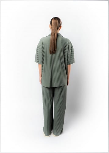 قميص واسع وبأكمام قصيرة للجنسين كاكي