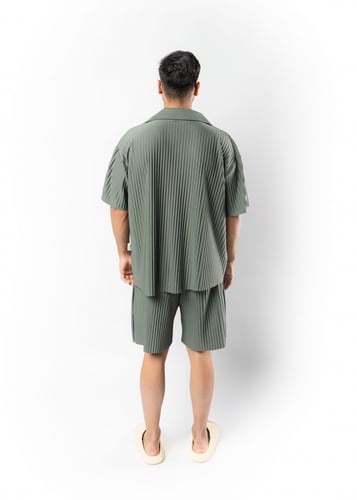 شورت يناسب الجنسين واسع كاكي