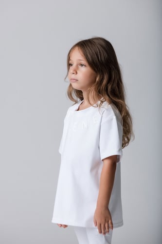 تيشيرت أواي للأطفال بقصة مريحة أبيض