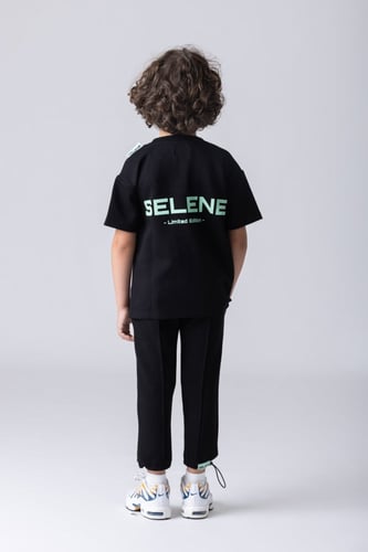 تيشيرت ليمتد أديشن بقصة واسعة للأطفال أسود