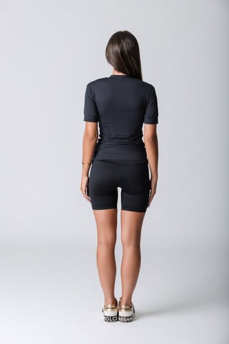 تيشيرت أواي بقصة ضيقة أسود