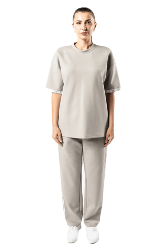 تي شيرت رمادي كبير للجنسين مع أكتاف منسدلة وشعار م...