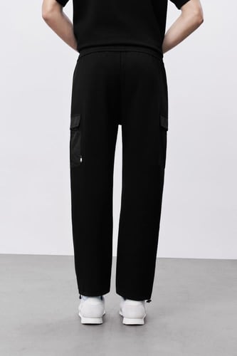 بنطال أسود للجنسين