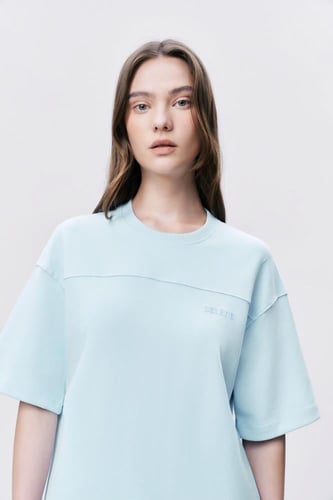 تيشيرت إنترلوك أزرق سماوي للجنسين