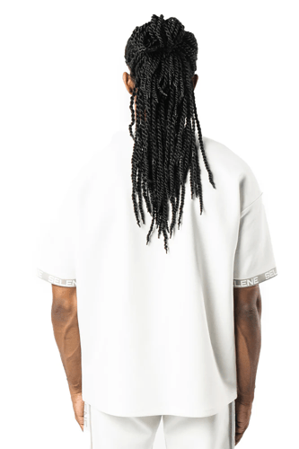 تي شيرت اوف وايت كبير للجنسين مع أكتاف منسدلة وشعا...