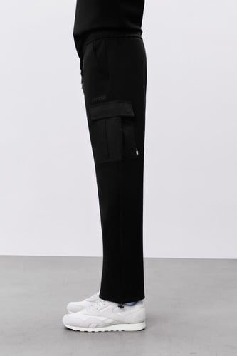 بنطال أسود للجنسين