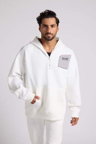 هودي بجيب أمامي أوفرسايز للجنسين - أوف وايت